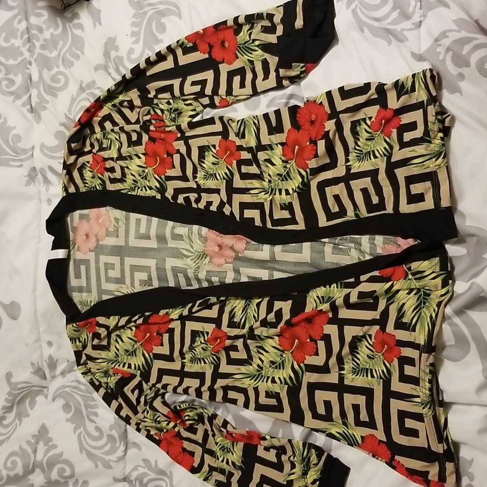 Love Nation, Medium, Tan, Black, red, Green